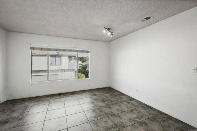 3448 Seabreeze Walk, Oceanside, CA 92056