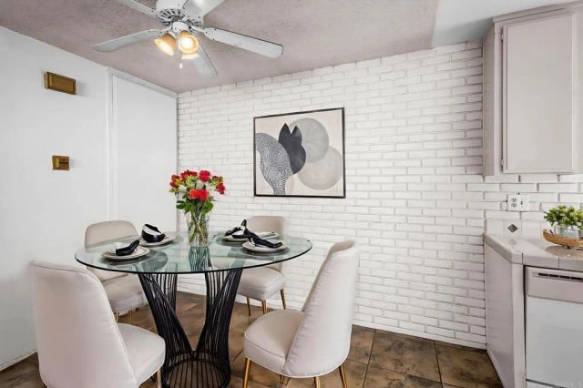 3448 Seabreeze Walk, Oceanside, CA 92056