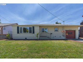 2019 E St, Springfield, OR 97477