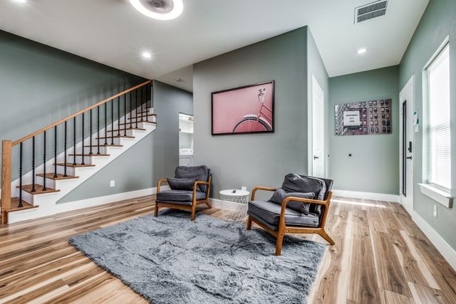 4707 Barry Avenue, Dallas, TX 75223