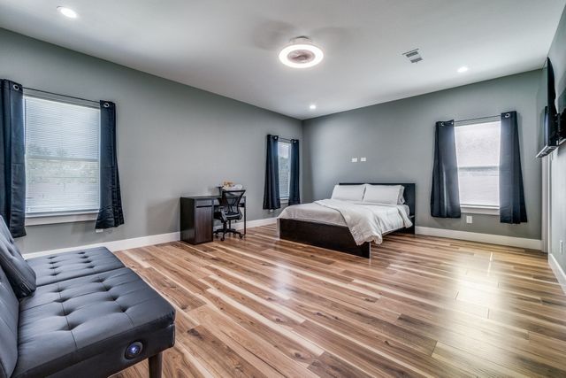 4707 Barry Avenue, Dallas, TX 75223