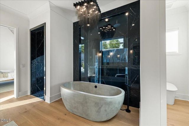 214 Reynolds Road, Raleigh, NC 27609