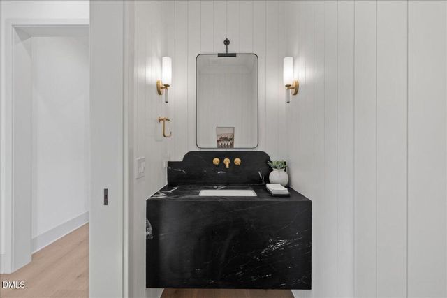 214 Reynolds Road, Raleigh, NC 27609