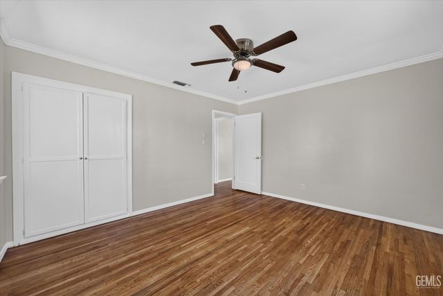 204 Wetherley Drive, Bakersfield, CA 93309