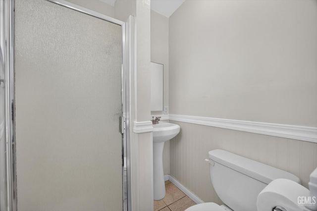 204 Wetherley Drive, Bakersfield, CA 93309