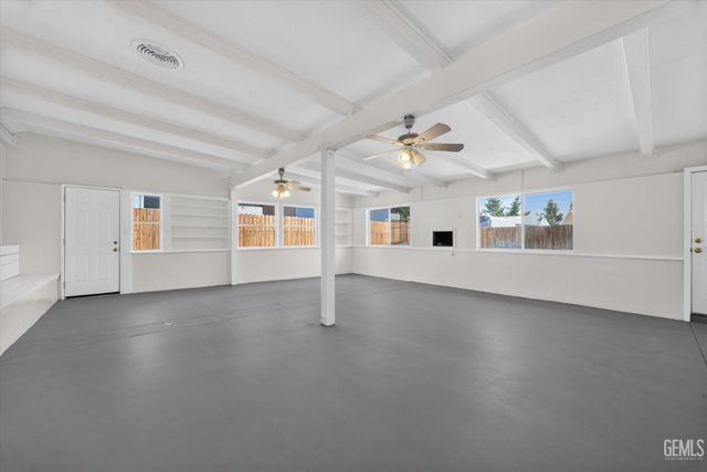 204 Wetherley Drive, Bakersfield, CA 93309