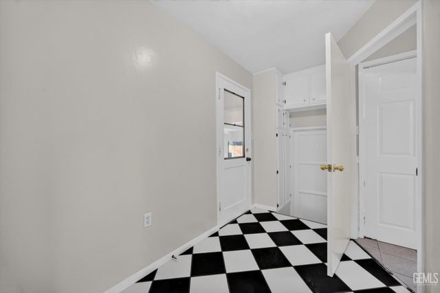 204 Wetherley Drive, Bakersfield, CA 93309