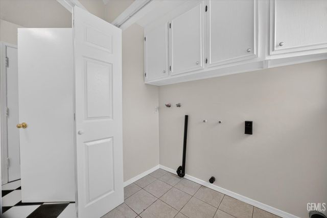 204 Wetherley Drive, Bakersfield, CA 93309