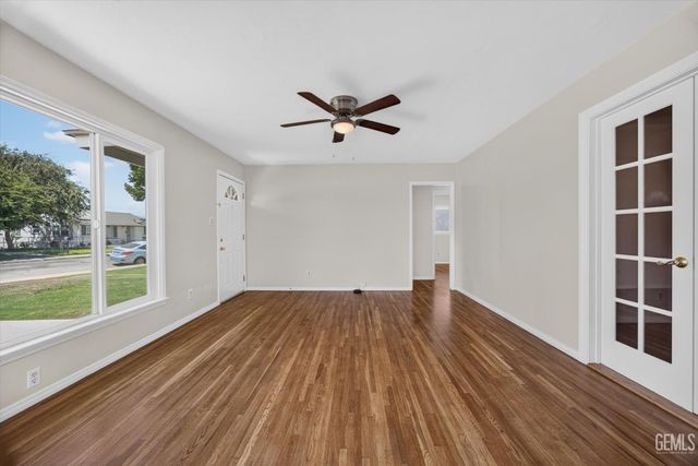204 Wetherley Drive, Bakersfield, CA 93309