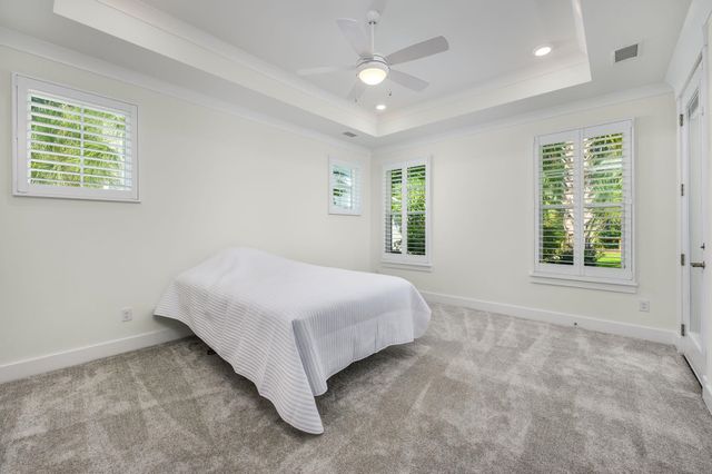 2016 Manor Parc Dr, Calabash, NC 28467