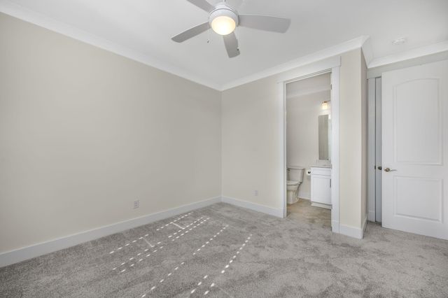 2016 Manor Parc Dr, Calabash, NC 28467