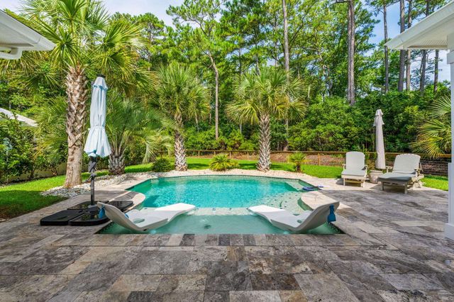 2016 Manor Parc Dr, Calabash, NC 28467