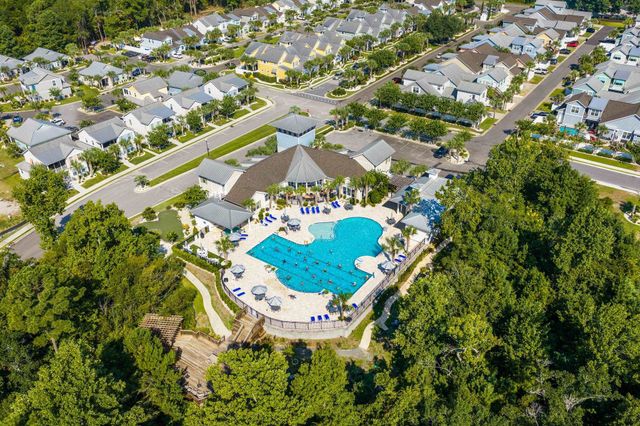 2016 Manor Parc Dr, Calabash, NC 28467