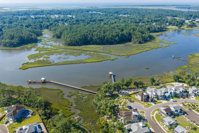 2016 Manor Parc Dr, Calabash, NC 28467