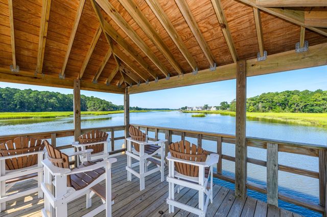 2016 Manor Parc Dr, Calabash, NC 28467
