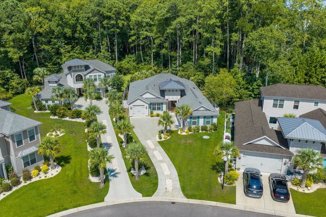 2016 Manor Parc Dr, Calabash, NC 28467