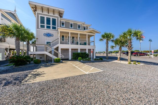 2016 Manor Parc Dr, Calabash, NC 28467