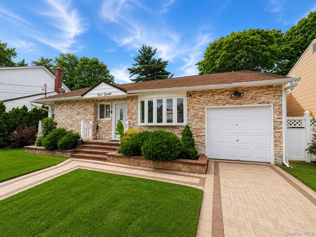 920 Dana Avenue, Valley Stream, NY 11580