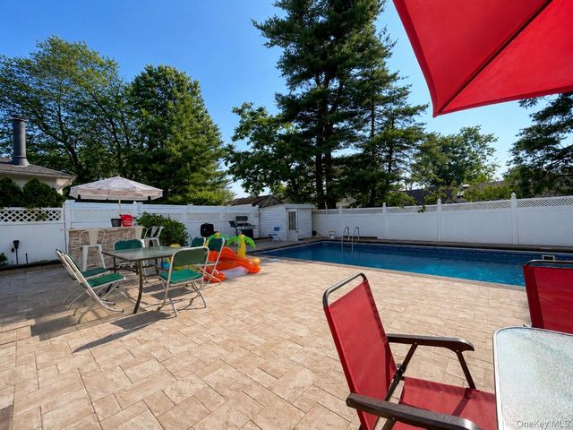 920 Dana Avenue, Valley Stream, NY 11580