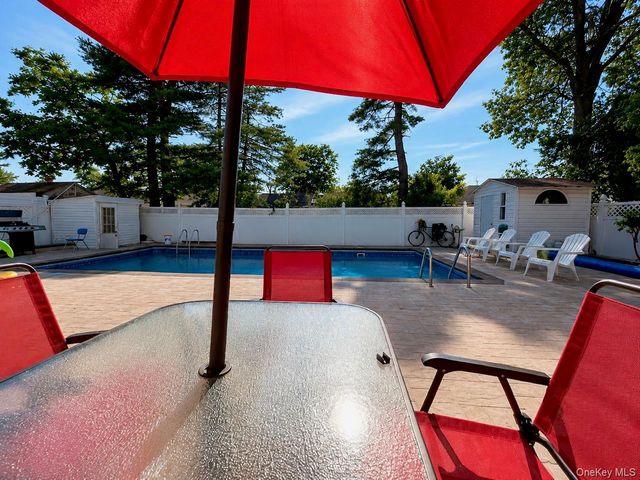 920 Dana Avenue, Valley Stream, NY 11580