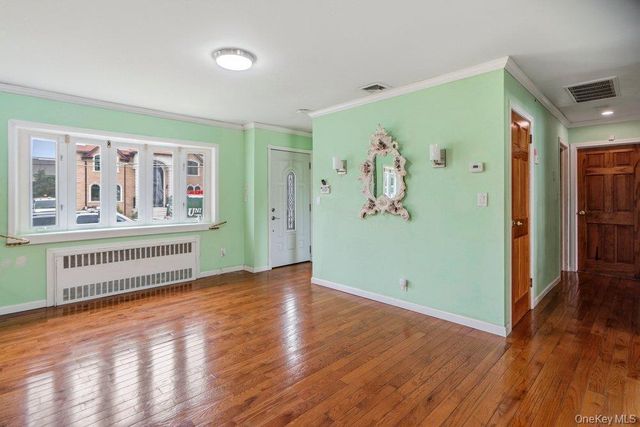 920 Dana Avenue, Valley Stream, NY 11580