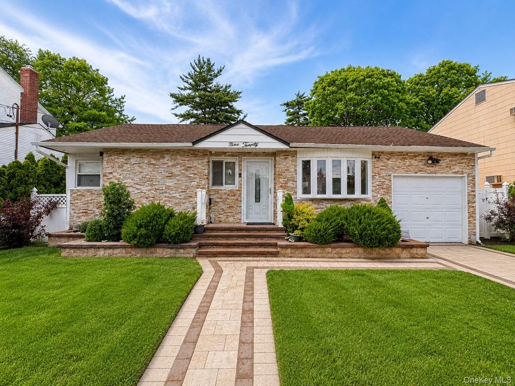 920 Dana Avenue, Valley Stream, NY 11580