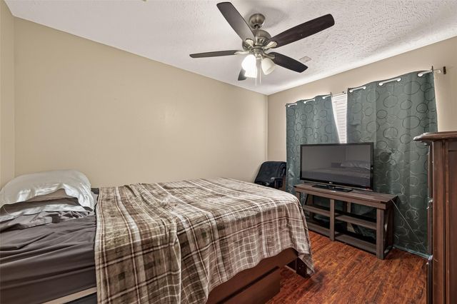 9854 Sagebark Drive, Houston, TX 77089