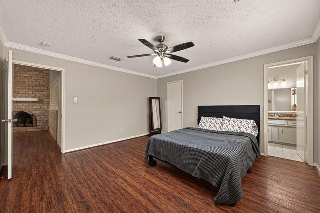9854 Sagebark Drive, Houston, TX 77089