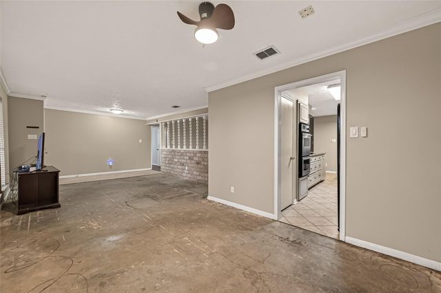 9854 Sagebark Drive, Houston, TX 77089