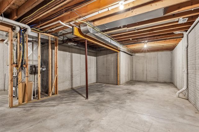 1303 SW 28th Lane, Ankeny, IA 50023