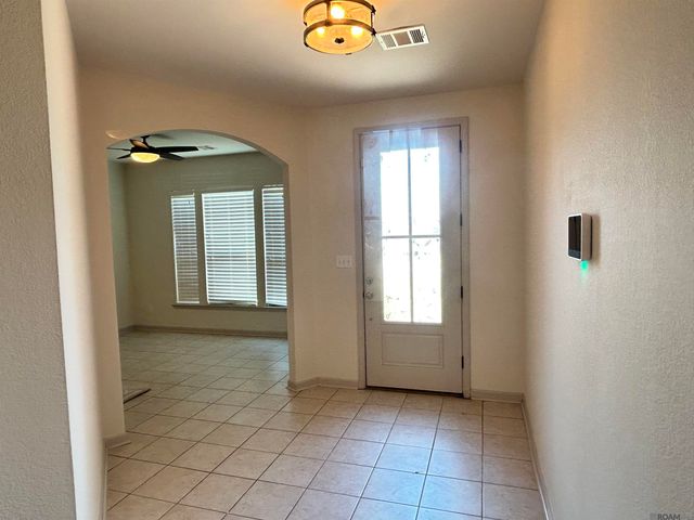 9033 Reserve Oak Ave, Zachary, LA 70791