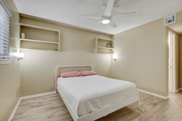 803 W 28th ST 103, Austin, TX 78705