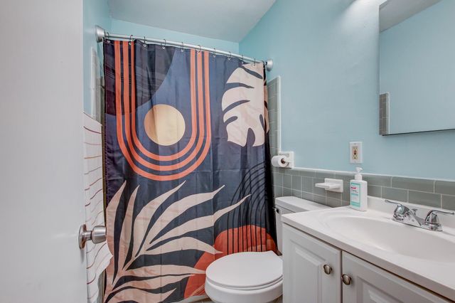 803 W 28th ST 103, Austin, TX 78705