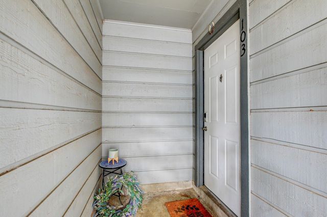 803 W 28th ST 103, Austin, TX 78705