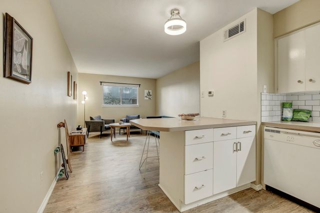 803 W 28th ST 103, Austin, TX 78705