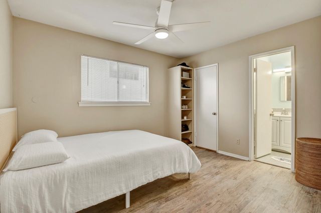 803 W 28th ST 103, Austin, TX 78705