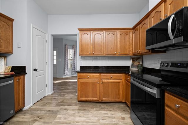 523 Track XING, Chesapeake, VA 23320