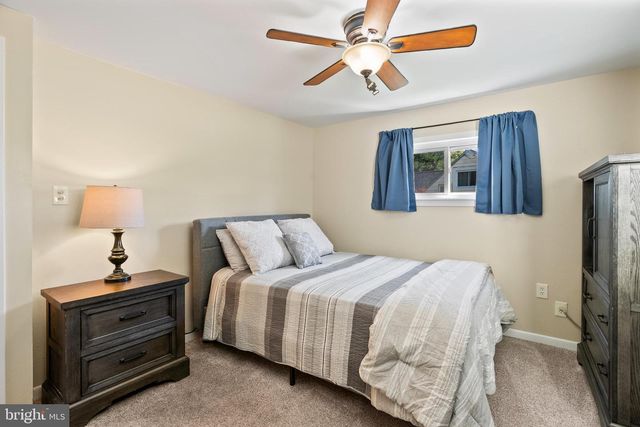 1313 SAINT MARK DR, Glendora, NJ 08029