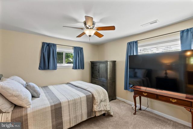 1313 SAINT MARK DR, Glendora, NJ 08029