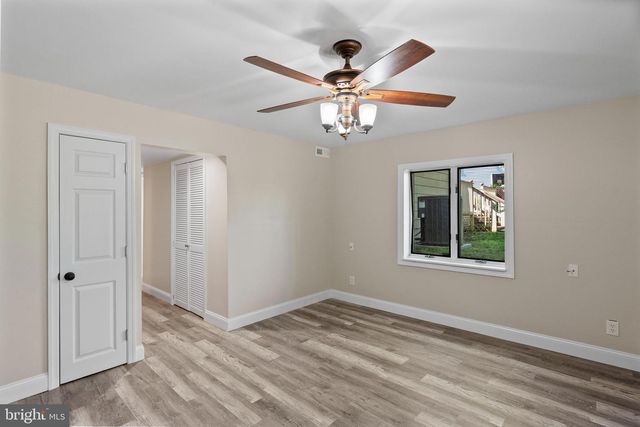 1313 SAINT MARK DR, Glendora, NJ 08029