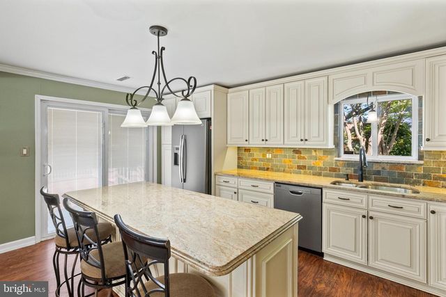 1313 SAINT MARK DR, Glendora, NJ 08029