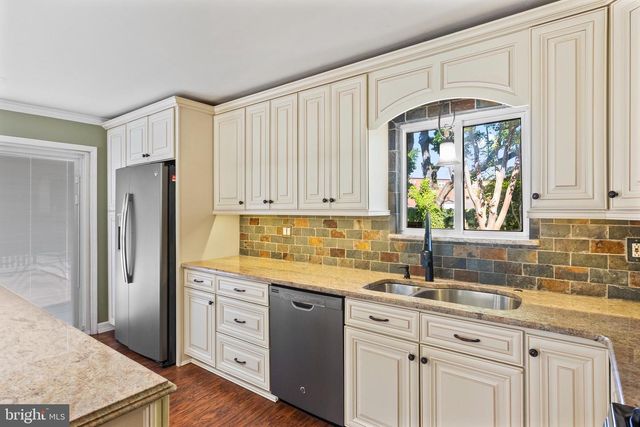1313 SAINT MARK DR, Glendora, NJ 08029