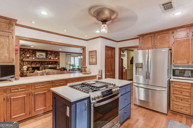 2521 Stone Drive SW, Lilburn, GA 30047