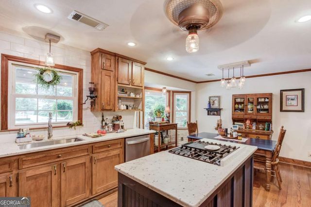 2521 Stone Drive SW, Lilburn, GA 30047