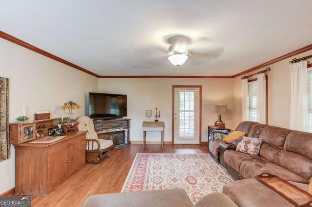 2521 Stone Drive SW, Lilburn, GA 30047