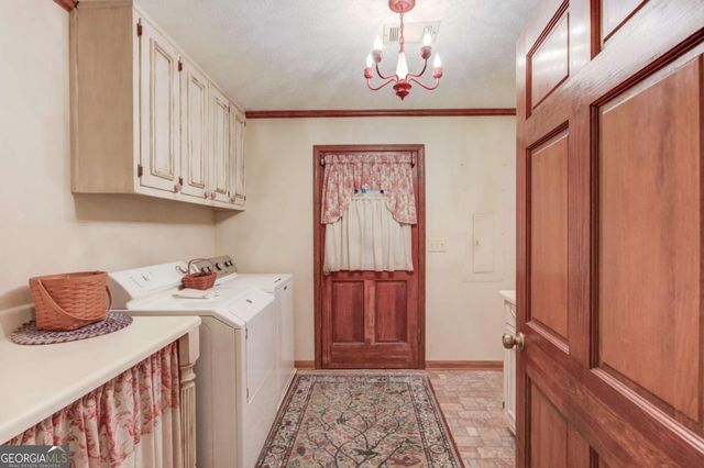 2521 Stone Drive SW, Lilburn, GA 30047