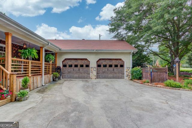 2521 Stone Drive SW, Lilburn, GA 30047
