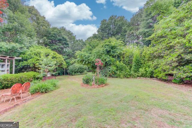 2521 Stone Drive SW, Lilburn, GA 30047