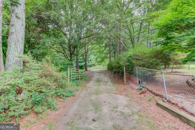 2521 Stone Drive SW, Lilburn, GA 30047