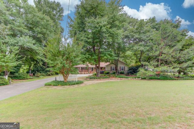 2521 Stone Drive SW, Lilburn, GA 30047